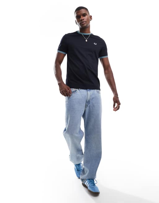 Fred Perry – T-Shirt mit doppelten Zierstreifen in Marine, 4 von 4
