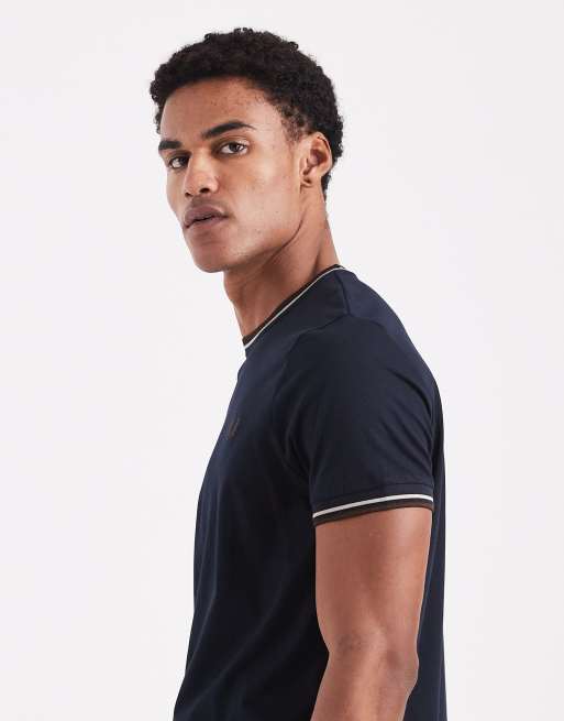 Fred Perry – T-Shirt mit doppelten Zierstreifen in Marine, 4 von 5