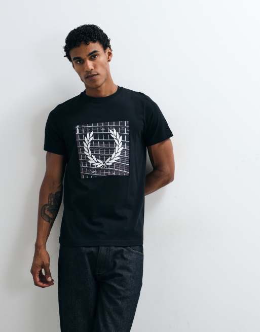 Fred Perry T-Shirt mit Lorbeerkranz-Grafik in Schwarz, 5 von 5