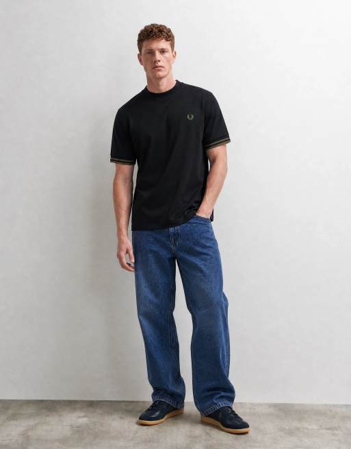 Fred Perry T-Shirt mit markanten Kontraststreifen in Schwarz, 7 von 10