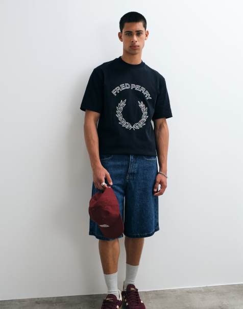 Fred Perry T-Shirt mit Tartan-Applikationslogo in Marineblau - view 1