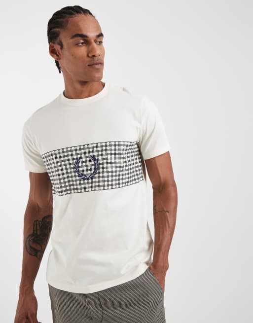 Fred Perry – T-shirt w kolorze ecru z grafiką siatki tenisowej, 2 z 5