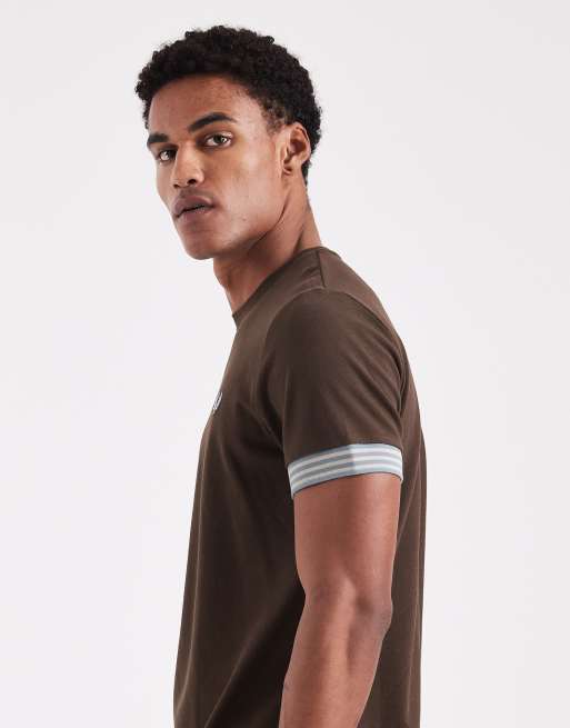 Fred Perry – T-shirt z mankietami w paski w kolorze ciemnej tabaki, 4 z 5