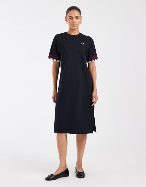 Fred Perry T-shirtkjole i piqué med kontrastmanchet i navy - view 1