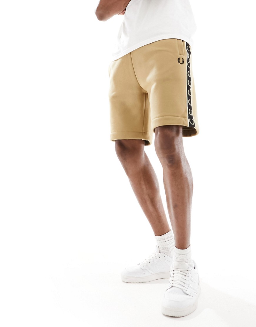 Fred Perry taped sweat short in beige-Neutral