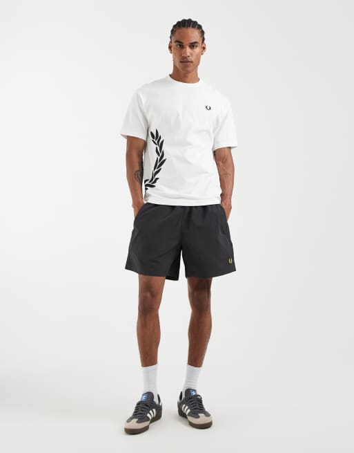 Fred Perry textured laural wreath logo t-shirt in white, 3 of 5