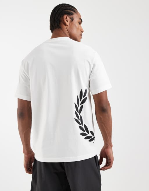 Fred Perry textured laural wreath logo t-shirt in white, 4 of 5
