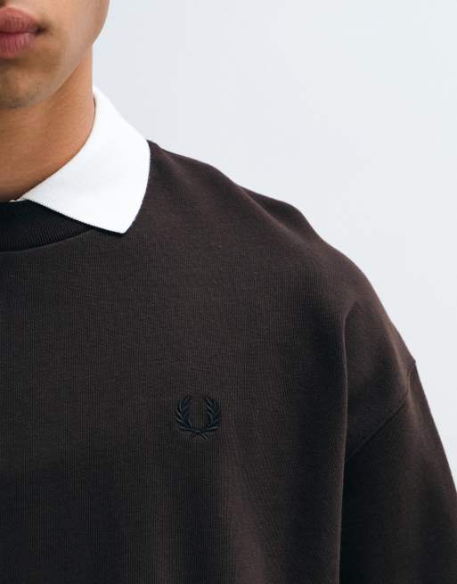 Fred Perry tipped crewneck sweatshirt in dark brown, 3 of 5