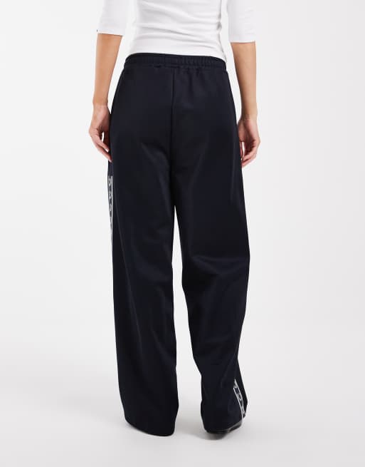 Fred Perry trainingsbroek met bies in navy, 5 van 5