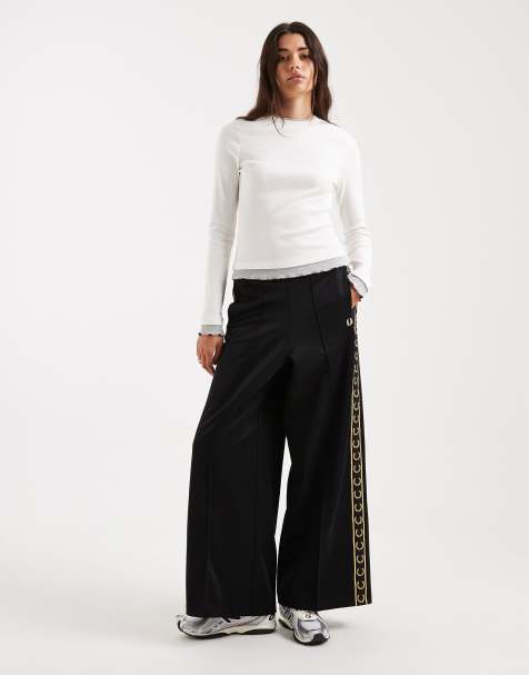 Fred Perry - Trainingsbroek met logobies in zwart, deel van co-ord set - view 1