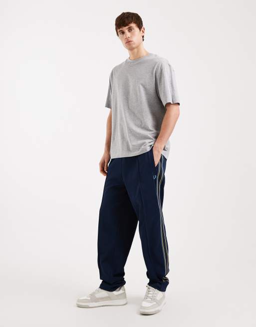 Fred Perry - Tramline - Pantalon de survêtement à bande logo - Bleu, 2 de 5