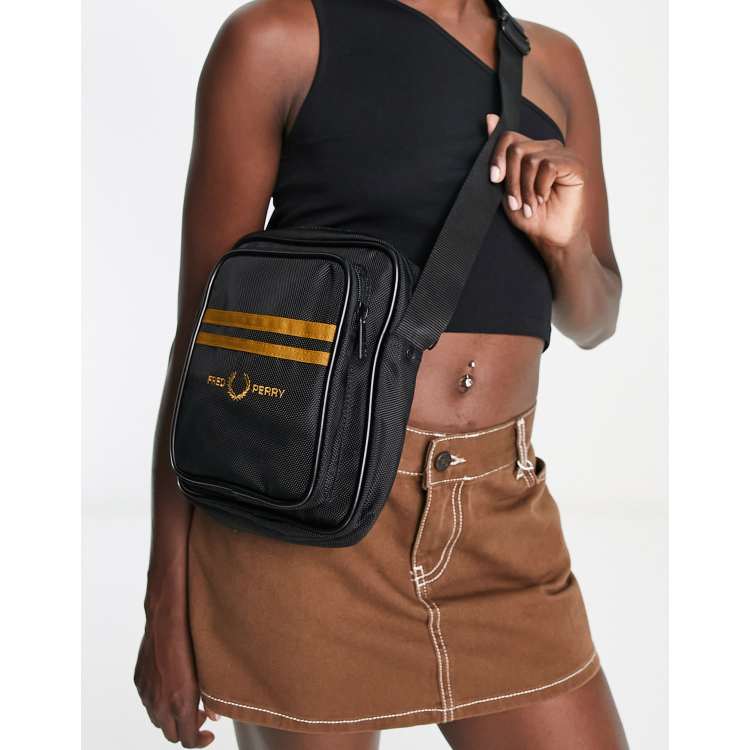 Perry Crossbody Sling