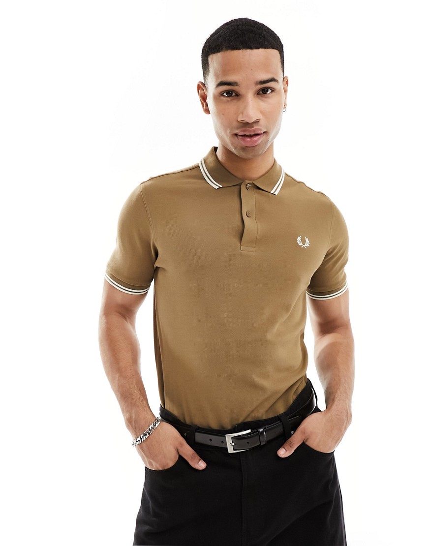 Fred Perry twin tipped polo in caramel-Neutral