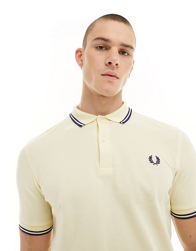 Fred Perry - twin tipped polo in cream