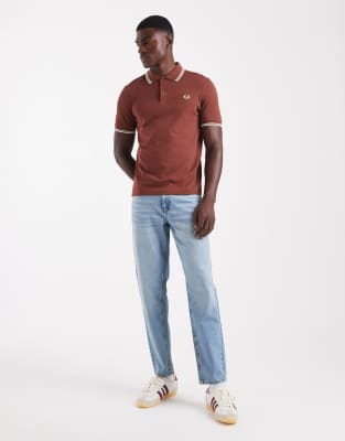Fred Perry Polo Shirt With Ribbed Cuffs And Collar In Brown