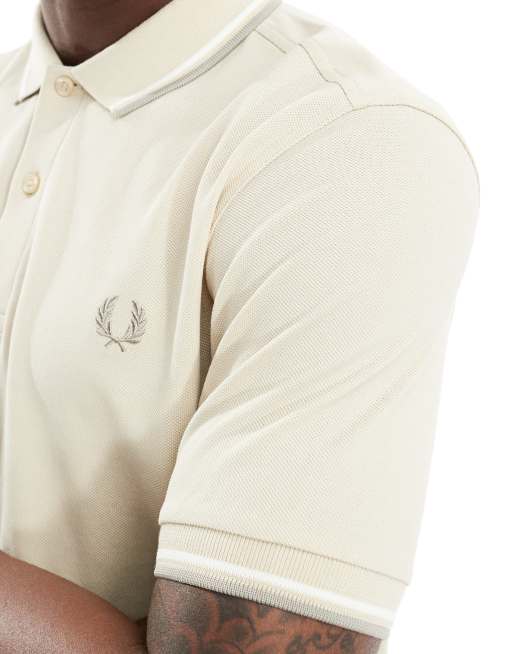 Fred Perry twin tipped polo shirt in cream, 3 of 4