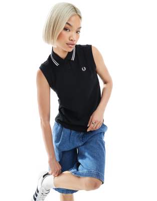 fred perry twin tipped sleeveless polo shirt in black/white