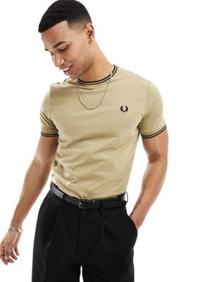 Fred Perry twin tipped t-shirt in beige