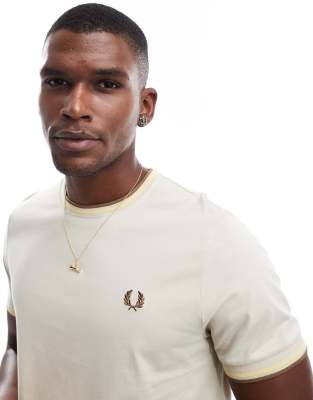 twin tipped T-shirt in beige-Neutral