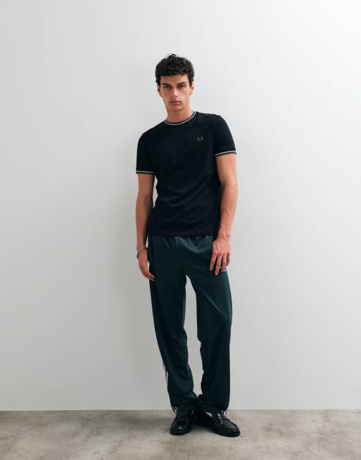 Fred Perry twin tipped t-shirt in black, 3 of 5