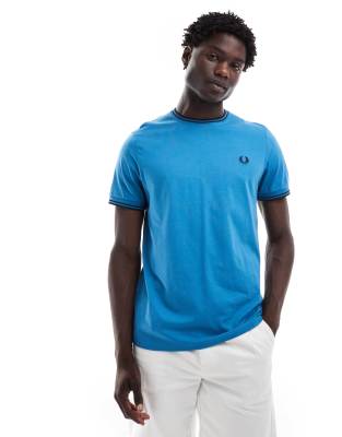 twin tipped t-shirt in blue