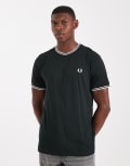 [Fred Perry] Fred Perry twin tipped t-shirt in dark green L Dark green