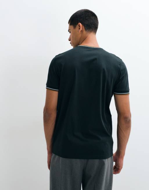 Fred Perry twin tipped t-shirt in dark green, 4 of 5
