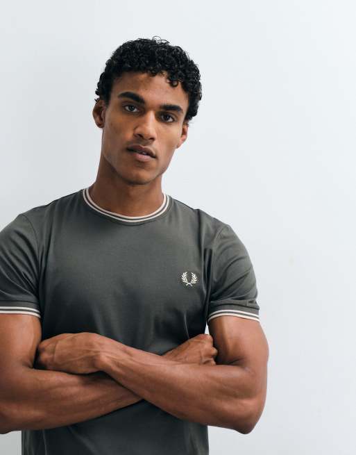 Fred Perry twin tipped t-shirt in khaki , 2 of 5