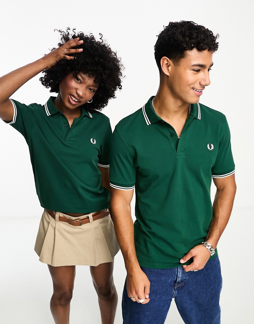 Fred Perry unisex twin tipped logo polo in green