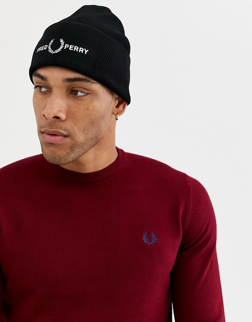 FRED PERRY FRED PERRY VISCOSE LOGO BEANIE HAT IN BLACK,C7141 102