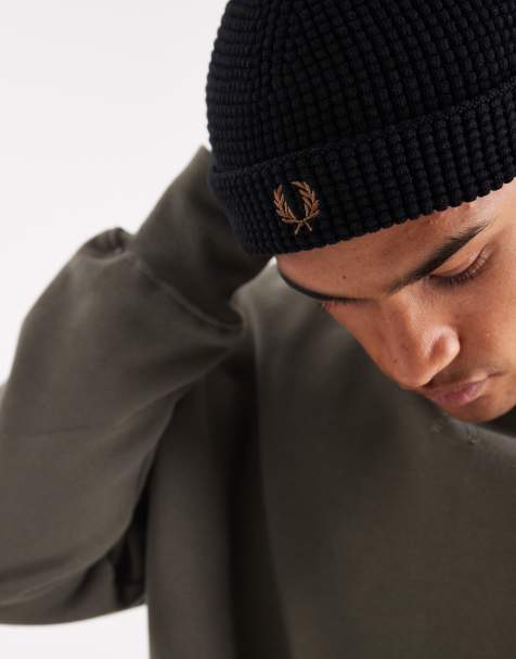 Fred Perry waffle beanie in black - view 2