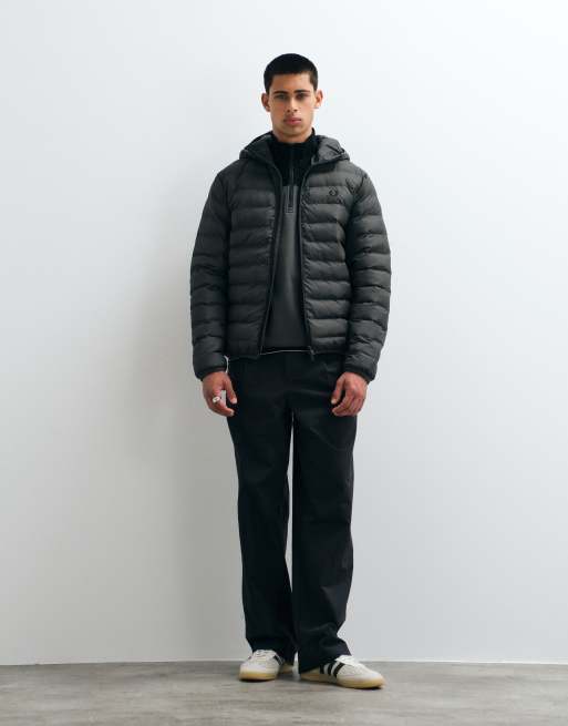 Fred Perry wattierte Kapuzen-Pufferjacke in Khaki, 3 von 5