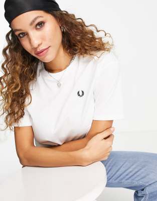 Fred Perry - Weißes T-Shirt mit Rundhalsausschnitt