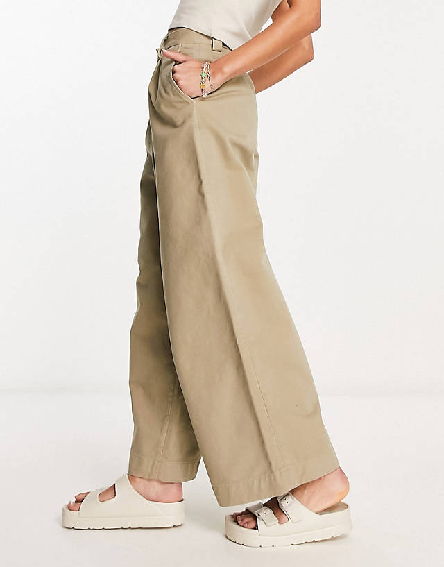 Fred Perry - wide leg trousers in warm stone