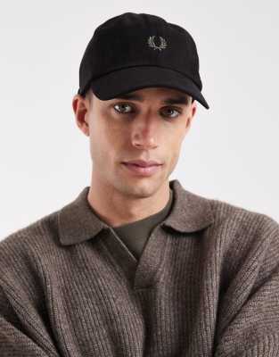 Fred Perry Wreath Logo Cap In Black
