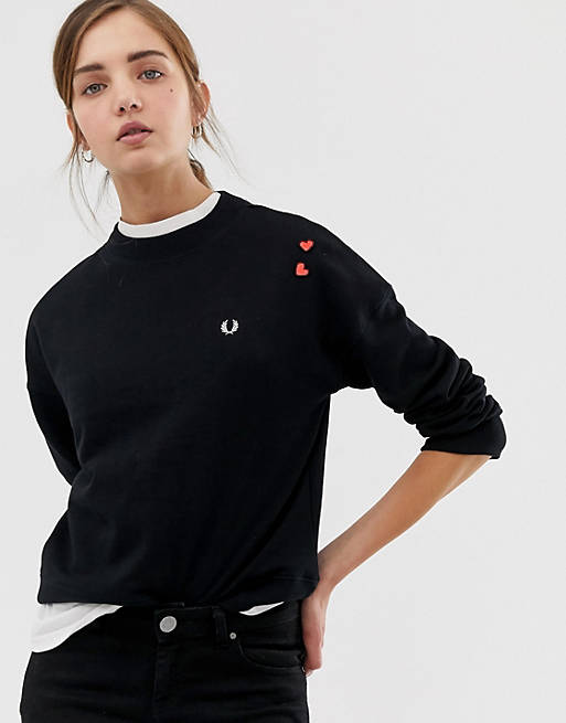 Fred Perry x Amy Winehouse Foundation – Besticktes Sweatshirt | ASOS