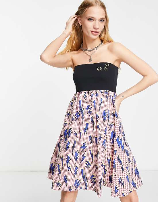 https://images.asos-media.com/products/fred-perry-x-amy-winehouse-lightning-bolt-print-dress-in-multi/202457549-2?$n_550w$&wid=550&fit=constrain