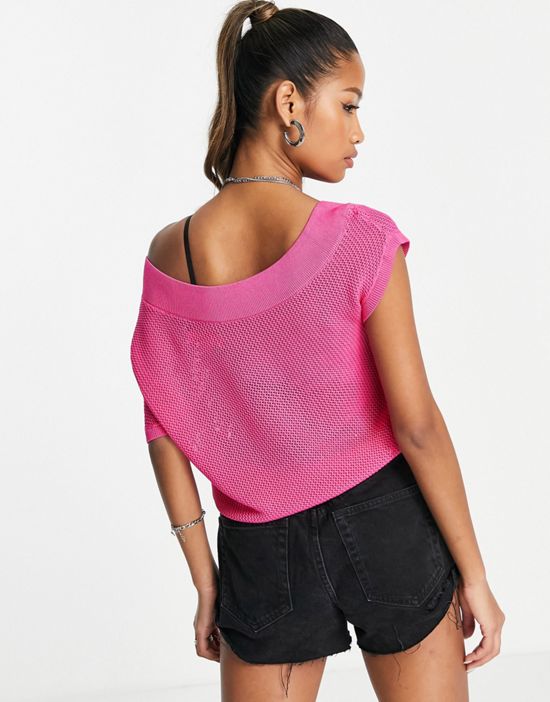 https://images.asos-media.com/products/fred-perry-x-amy-winehouse-one-shoulder-knit-top-in-pink/201655789-3?$n_550w$&wid=550&fit=constrain