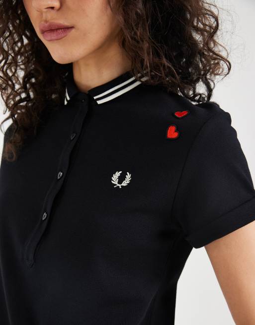 Fred Perry x Amy Winehouse - Polo nera con bordi bianchi, 3 di 4