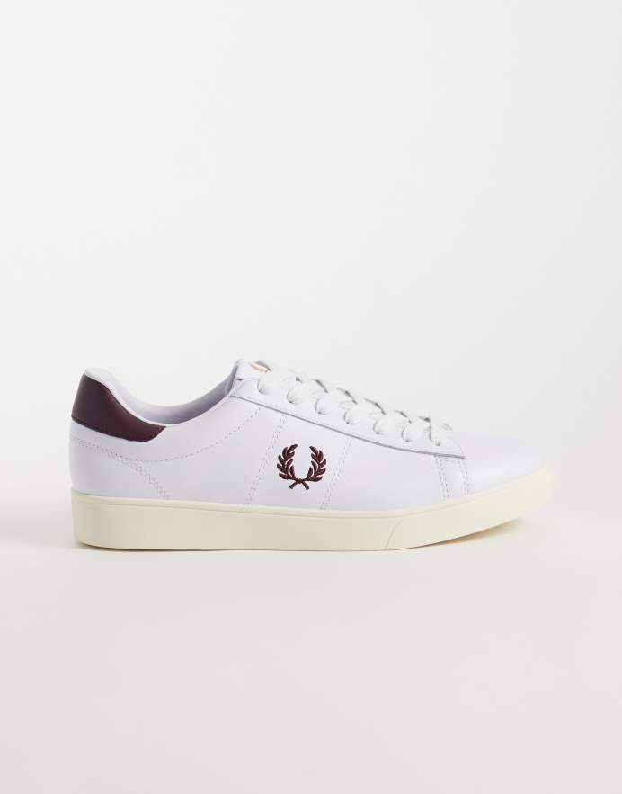 Fred Perry zapatillas de piel Spencer en blanco y burdeos