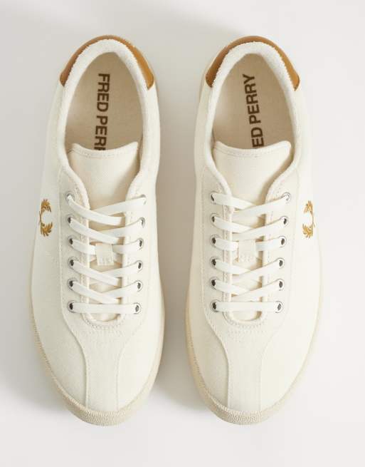 Fred Perry - Zapatillas de tenis color crudo y camel oscuro de lona, 3 de 5