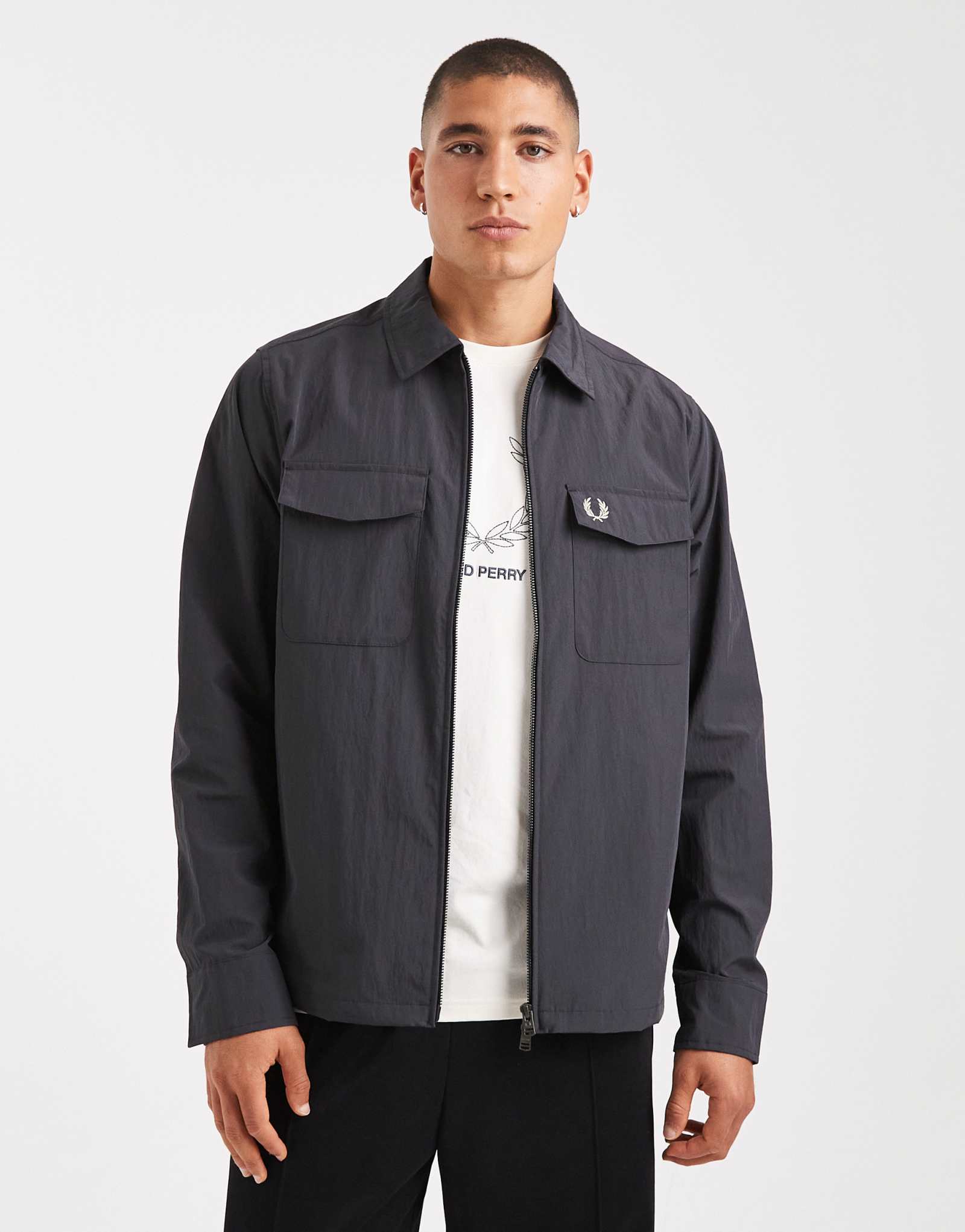 Серая верхняя рубашка Fred Perry застегивается на молнию