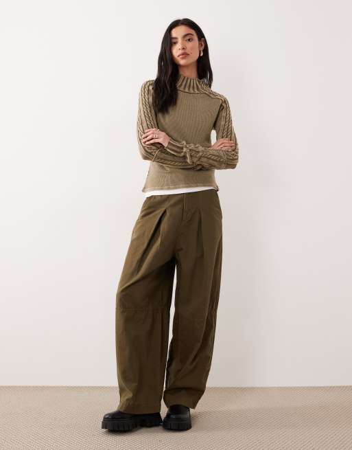 Free People – Breezy – Prążkowany top z długimi rękawami i zabudowanym dekoltem w kolorze khaki