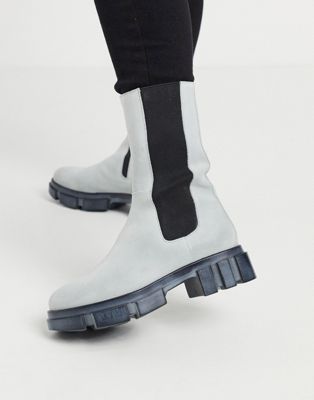 People Brooks Chelsea boot in white 