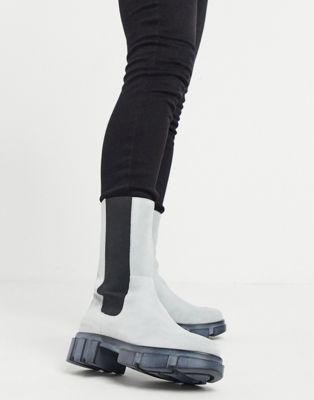 People Brooks Chelsea boot in white 