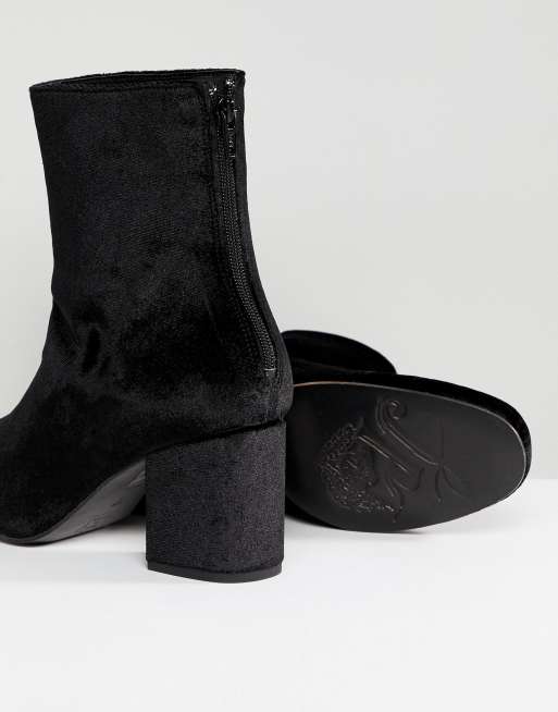 Free people cecile 2025 velvet ankle boot