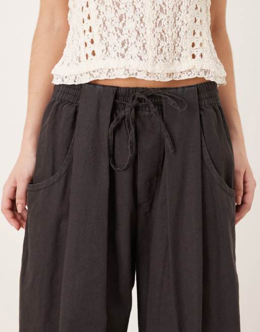 Free People - Chambers - Ruimvallende broek met elastische taille in zwart, 4 van 5