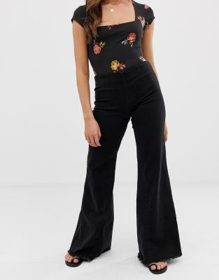 Free People – Drapey – Flared jeans-Svart