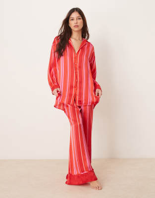 Free People - Dreamy Days - Pyjama aus Satin in Rosa mit Streifen