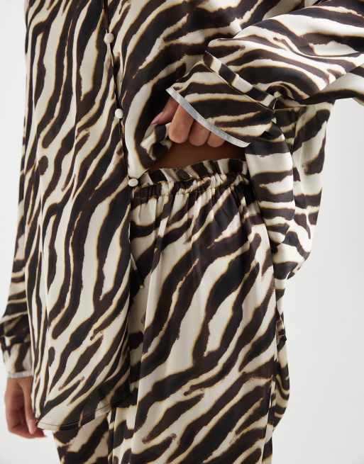 Free People 'Dreamy Days' pyjama set in zebra, 4 of 4
